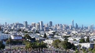 Los Angeles'taki malikanesini 184 milyon TL'ye satıyor!