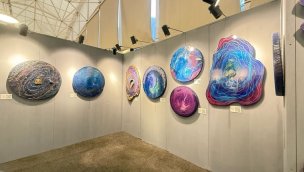 "Zamanın Ötesinde”: İffet Saraçoğulları’ndan Zamansız Bir Durak