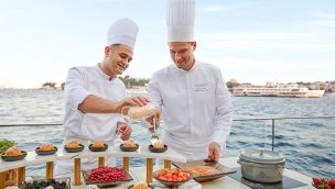 The Peninsula'da Pazar keyfi müdavimleri ile buluşuyor