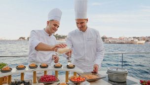 The Peninsula'da Pazar keyfi müdavimleri ile buluşuyor
