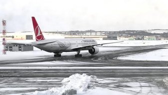 İstanbul Havalimanı'ndaki üçüncü pist de kullanıma açıldı