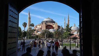 İstanbul'a gelen yabancı turist sayısı 10 yılda yüzde 66 arttı!