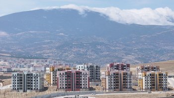 Deprem konutları ‘455 Bin Konut Tamam’ temasıyla teslim ediliyor