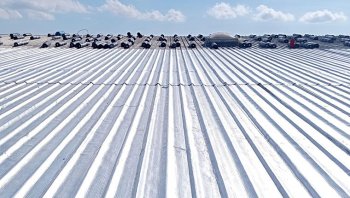 Ravago'dan metal ve sandviç panel çatılar için yenileme kolaylığı