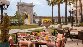 Pazar brunch geleneği Çırağan Sarayı’na geri döndü 
