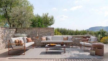 Sessiz lüks ve minimalist yaşam alanları yazlıklara taşındı