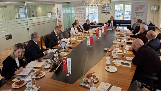 YÜF'te Konukoğlu yeniden başkan oldu