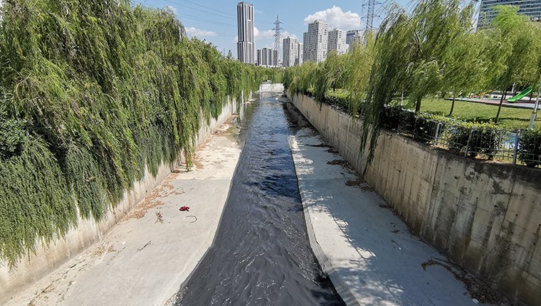 Haramidere'deki kötü koku çevredekileri rahatsız ediyor