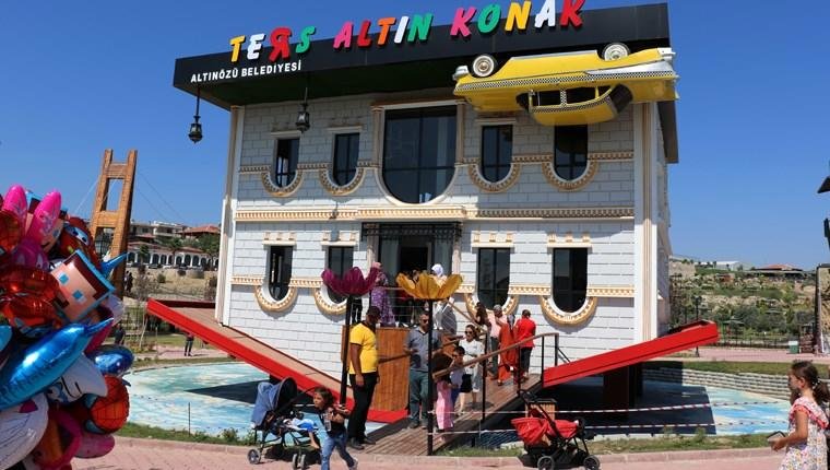 Hatay'daki ""Ters Ev"" 4 ayda 25 bin ziyaretçiyi ağırladı