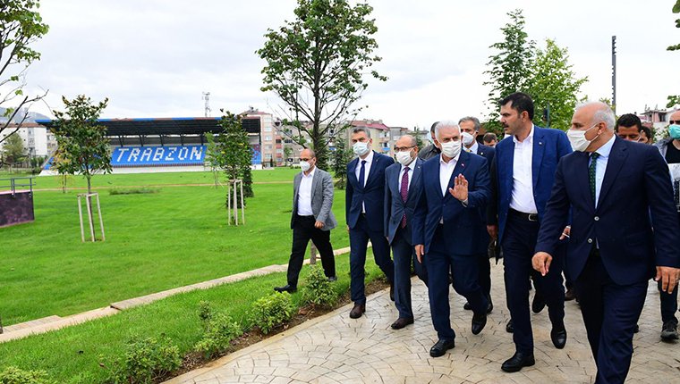 Bakan Kurum, Ortahisar Millet Bahçesi'ni ziyaret etti