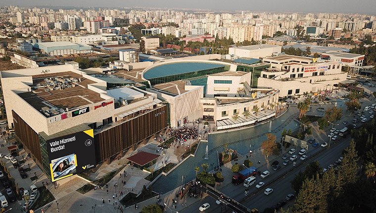 01 Burda AVM’ye “En İyi AVM Ödülü”