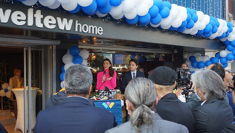 Özge Ulusoy, Weltew Home'un yeni mağaza açılışına katıldı!