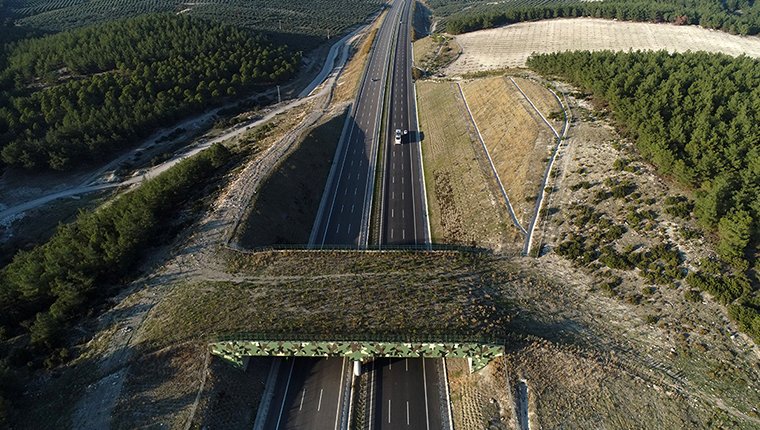 İstanbul-İzmir Otoyolu çevreci özellikleriyle dikkati çekiyor