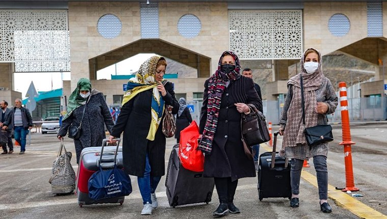 İranlı turistler Van'da otelleri doldurdu