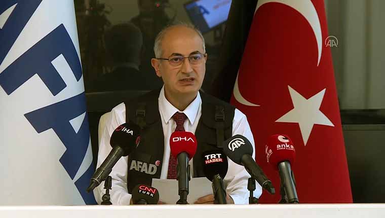  AFAD İl Müdürü Yılmaz: "İstanbul'da fırtınada 528 çatı uçması yaşandı"