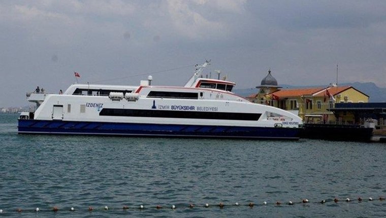İzmir'de vapur seferleri yeniden başladı