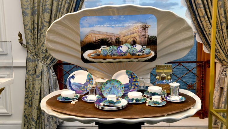 Çırağan Sarayı’nın görkemi, Karaca’nın inci zarafeti ile buluştu!