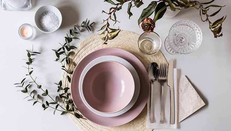 IKEA'dan dekoratif aydınlatmalar ve renkli aksesuarlar