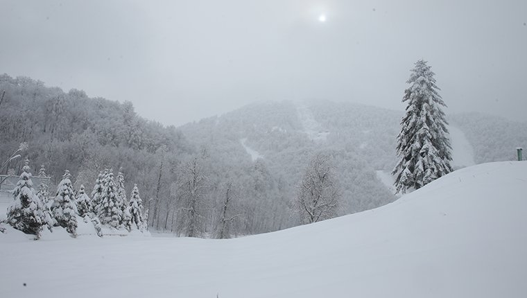 Kartepe Kayak Merkezi'nde pistlerin hafta sonu açılması bekleniyor