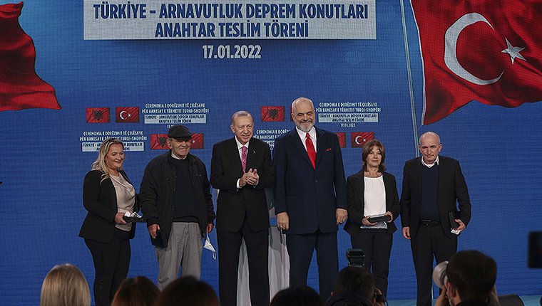 "Deprem konutları ile Türkiye-Arnavutluk dostluğunu taçlandırıyoruz"