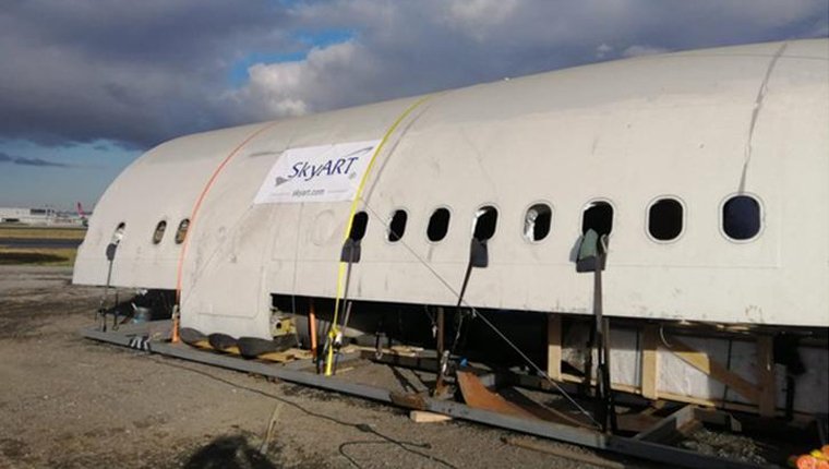 Atatürk Havalimanı’nda 23 yıldır bekleyen uçak 12 parçaya bölünerek taşındı