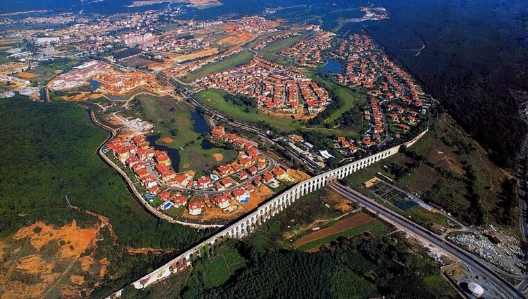 Kemerburgaz’da 237 milyon liraya konut imarlı 15 dönüm arsa!