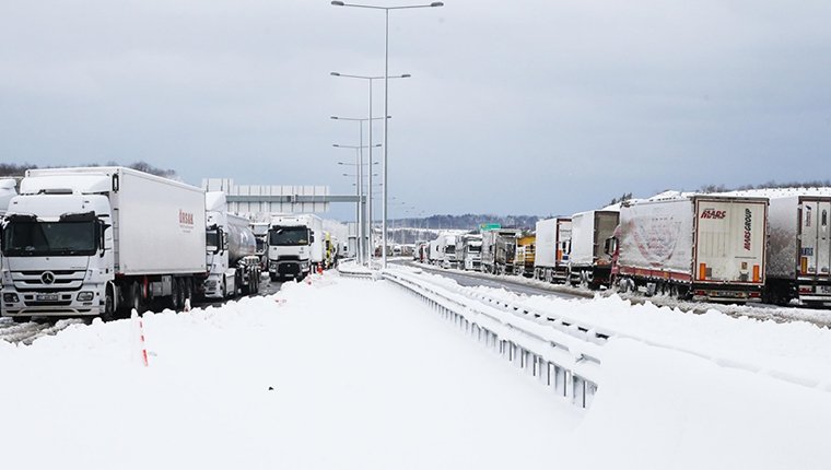Bakanlıktan Kuzey Marmara Otoyol İşletmesine 'kar yağışı' cezası!