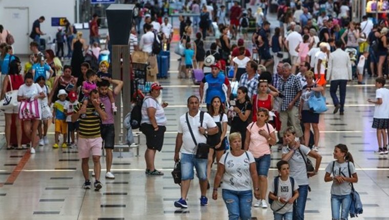 Yabancı turist sayısı Ocak ayında yüzde 151 arttı