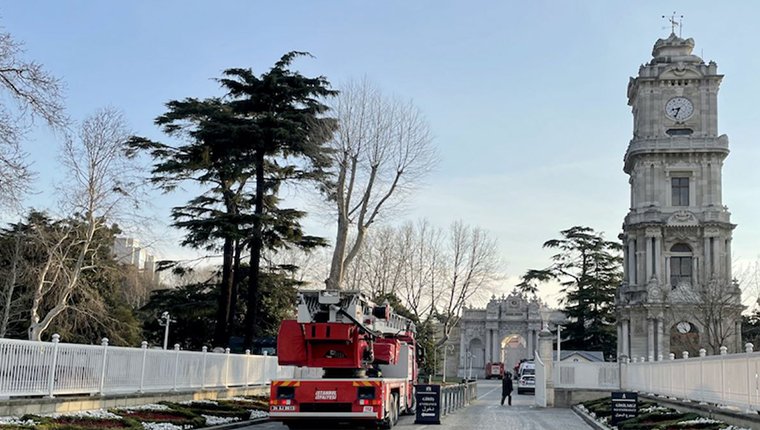 Dolmabahçe Sarayı'nın marangozhanesinde yangın çıktı