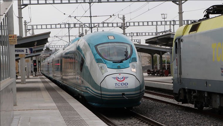 TCDD, yoğun kar yağışı nedeniyle YHT seferlerini artırdı!