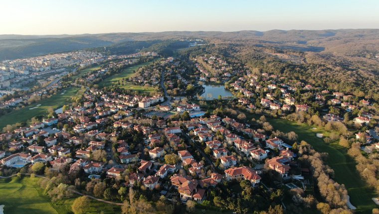 Kemerburgaz’ın kalbindeki o arsa 131 milyon TL bedelle satışta!