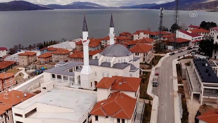 Elazığ'da depremzedeler modern konutlarına yerleşiyor