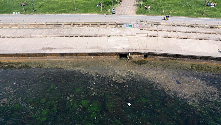 İstanbul'da bazı sahillerde müsilaj benzeri kirlilik görüldü
