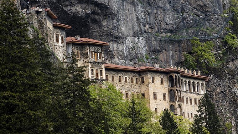 Sümela Manastırı yaz sezonuna hızlı başladı