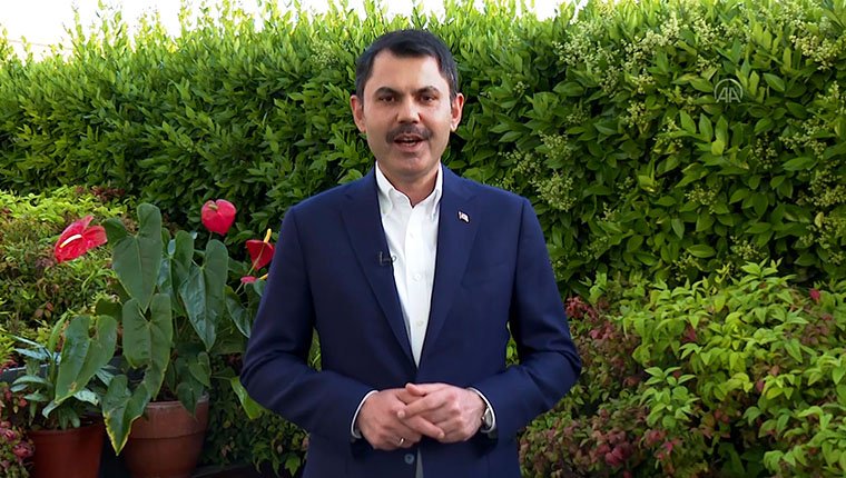 Bakan Kurum'dan Atatürk Havalimanı Millet Bahçesi'ndeki fidan dikim törenine davet