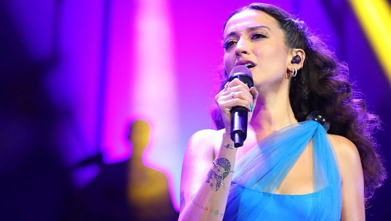 Melike Şahin'in evine hırsız girdi!