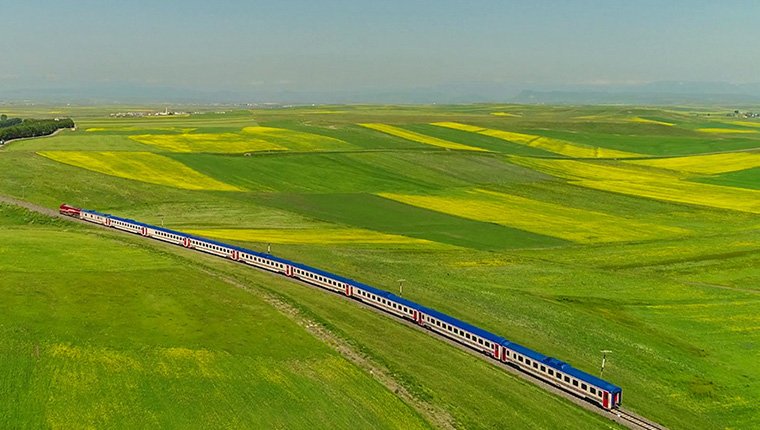 Doğu Ekspresi, 6 ayda 215 bin yolcuyu ağırladı 