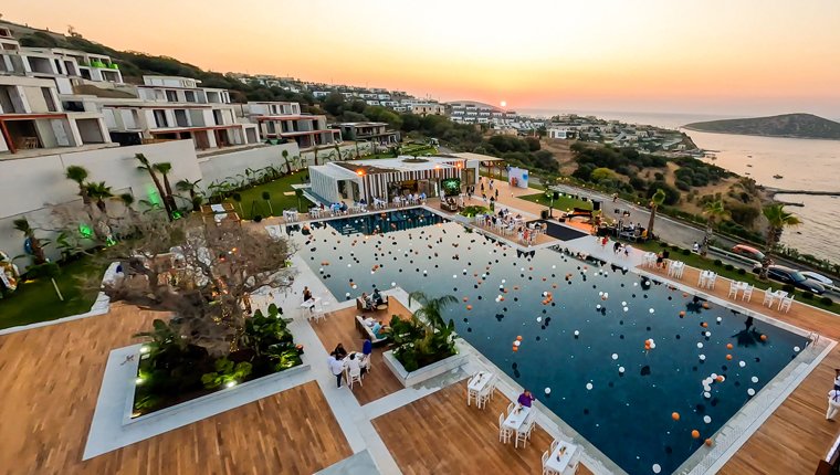 Bodrum'un ''Benzersiz Projesi'' Velux Yalıkavak görücüye çıktı!