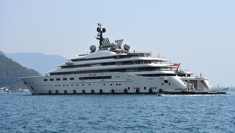 Şeyh Mansur'un lüks mega yatı "Blue" Marmaris'te!