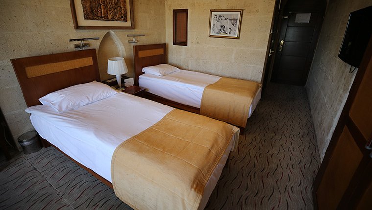 Kral Charles'ın Kapadokya'da kaldığı odanın tabelasındaki "prens" ibaresi değiştirildi