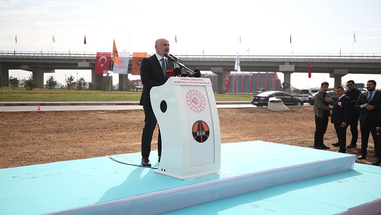Bakan Karaismailoğlu, Bandırma Farklı Seviyeli Kavşağı'nın açılışını yaptı!