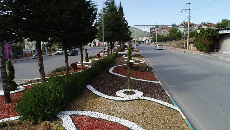 Burdur'da kurakçıl peyzajla yıllık 25 bin ton su tasarrufu sağlanıyor