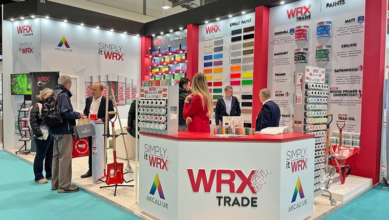 Akçalı Boya yeni ürünlerini İngiltere'de lanse etti!