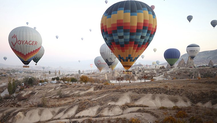 Kapadokya'da 11 ayda 629 bin 283 turist balon turuna katıldı