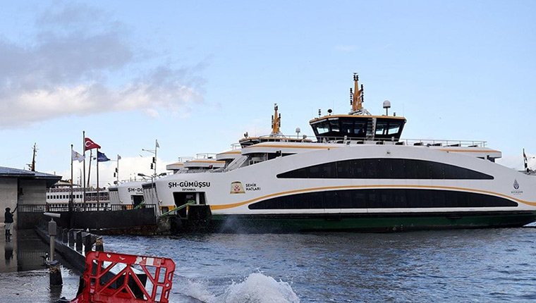 İstanbul’da vapur seferlerine lodos engeli! Seferler iptal!