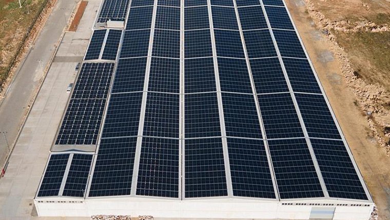 CW Enerji, Şanlıurfa'da fabrikanın çatısına GES kurdu!