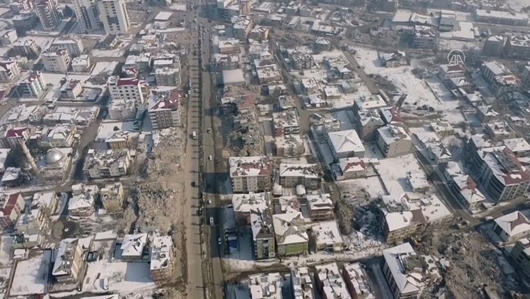 Depremden etkilenen Elbistan havadan görüntülendi
