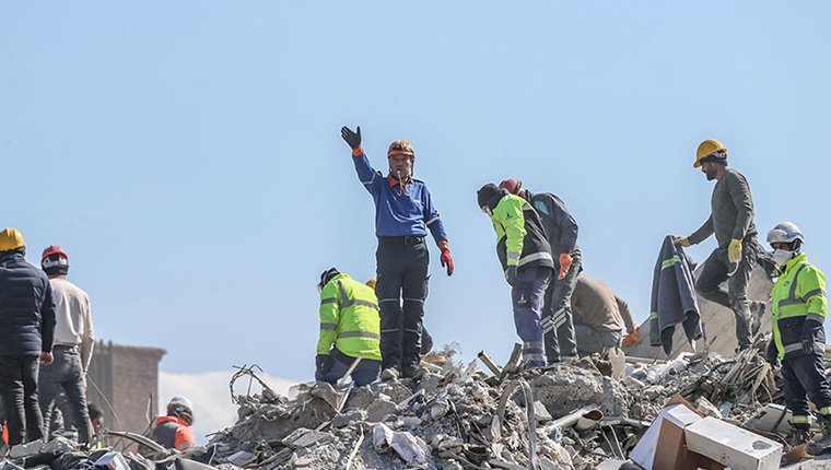 Deprem bölgesinde ortalama 4 dakikada bir artçı sarsıntı yaşanıyor
