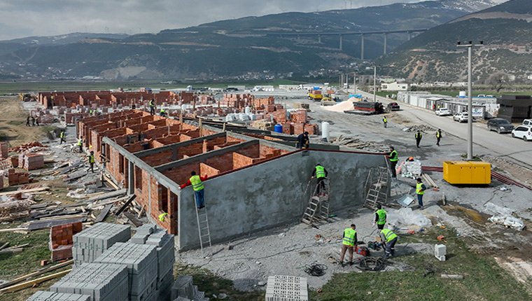 Nurdağı ve İslahiye'de kurulacak geçici barınma alanlarında çalışmalar sürüyor