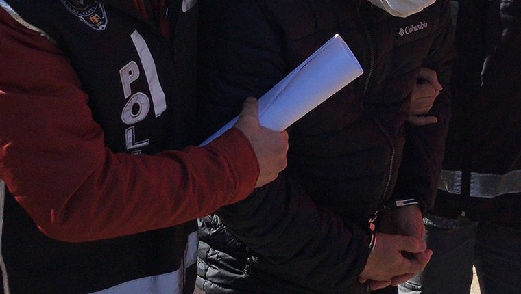 Depremlerde yıkılan binalarla ilgili tutuklananların sayısı 279'a yükseldi